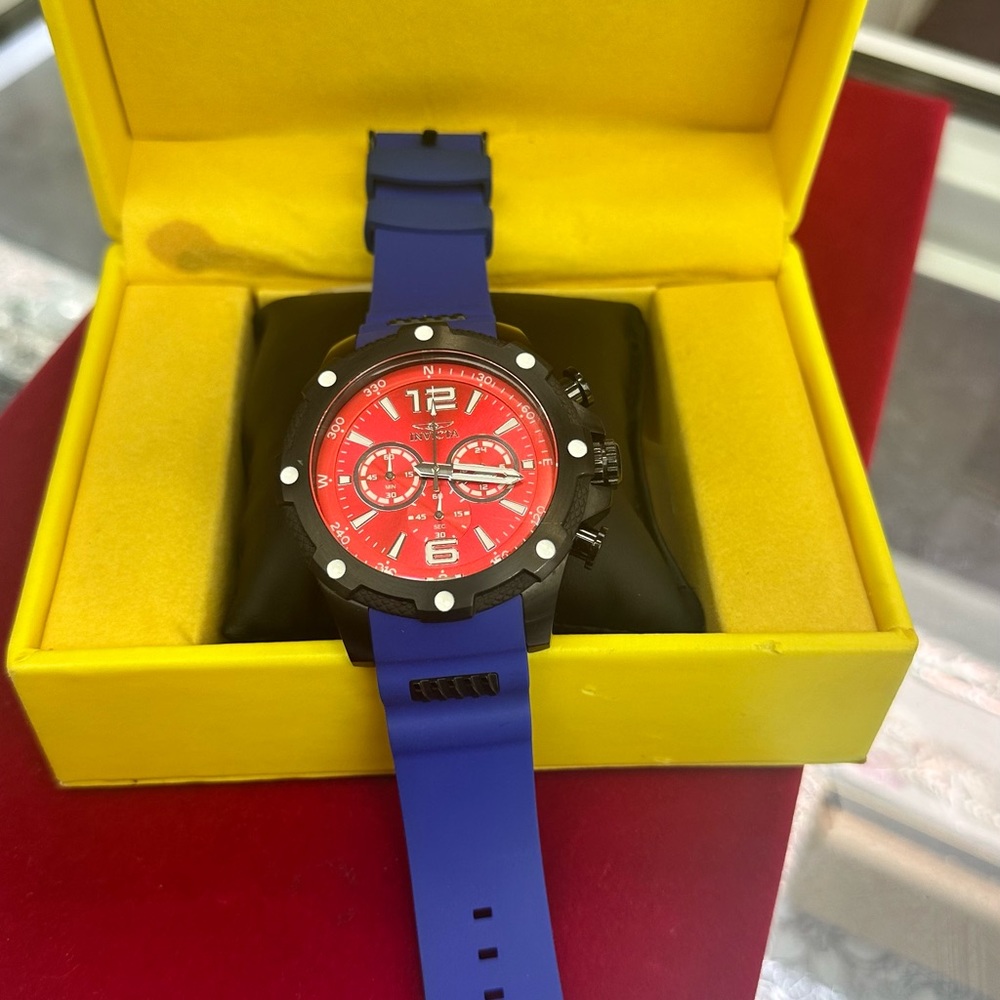 Invicta men watch like new